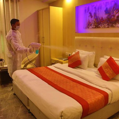 Hotel Shelton New Delhi Extérieur photo