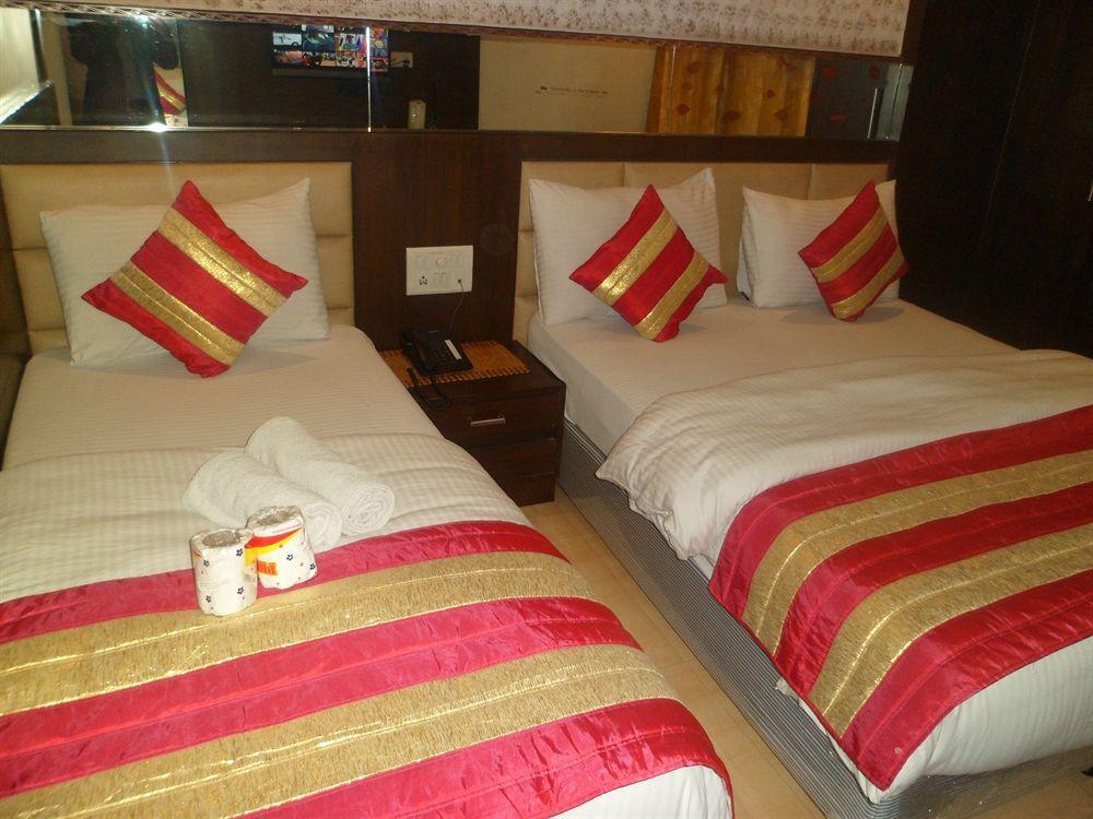 Hotel Shelton New Delhi Extérieur photo