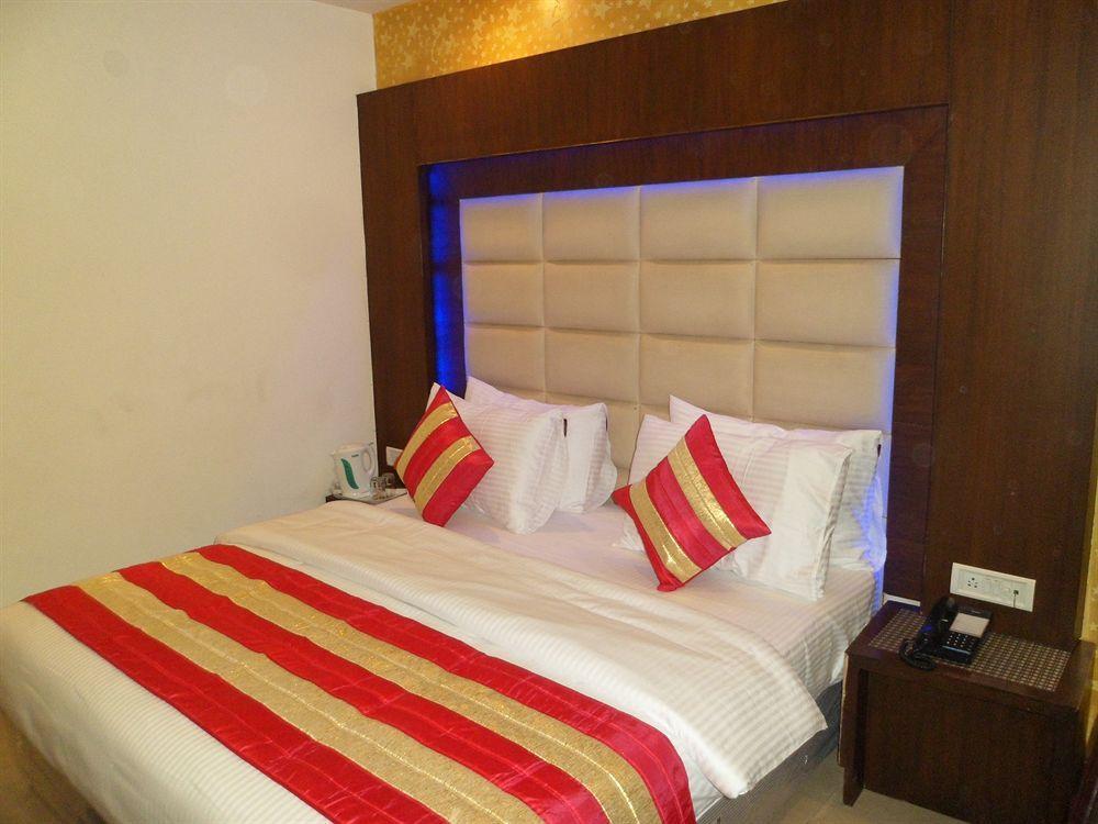 Hotel Shelton New Delhi Extérieur photo