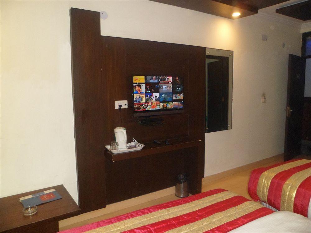 Hotel Shelton New Delhi Extérieur photo
