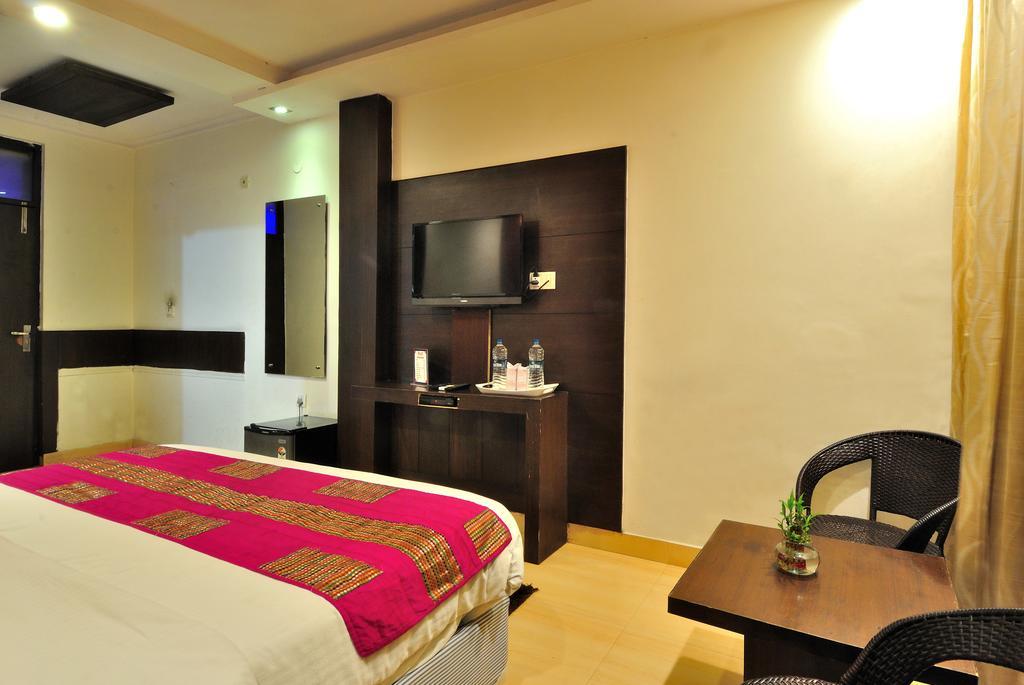 Hotel Shelton New Delhi Extérieur photo