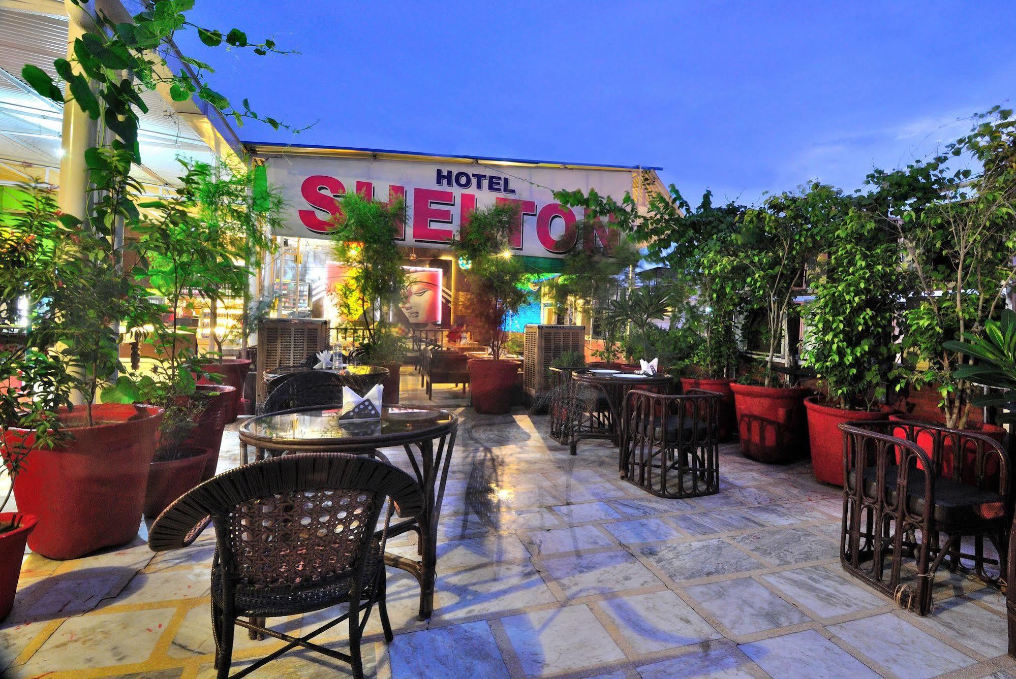 Hotel Shelton New Delhi Extérieur photo