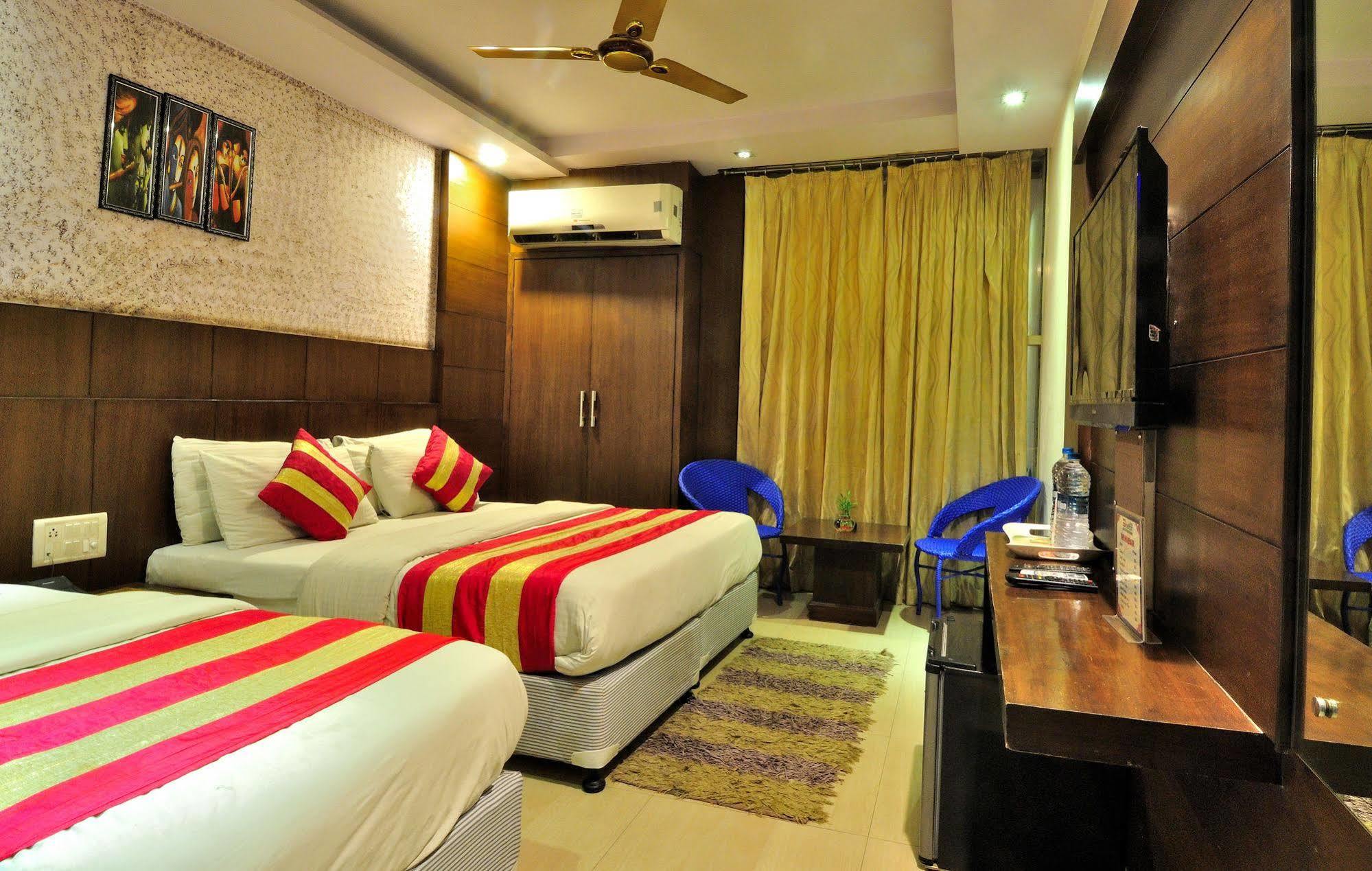 Hotel Shelton New Delhi Extérieur photo