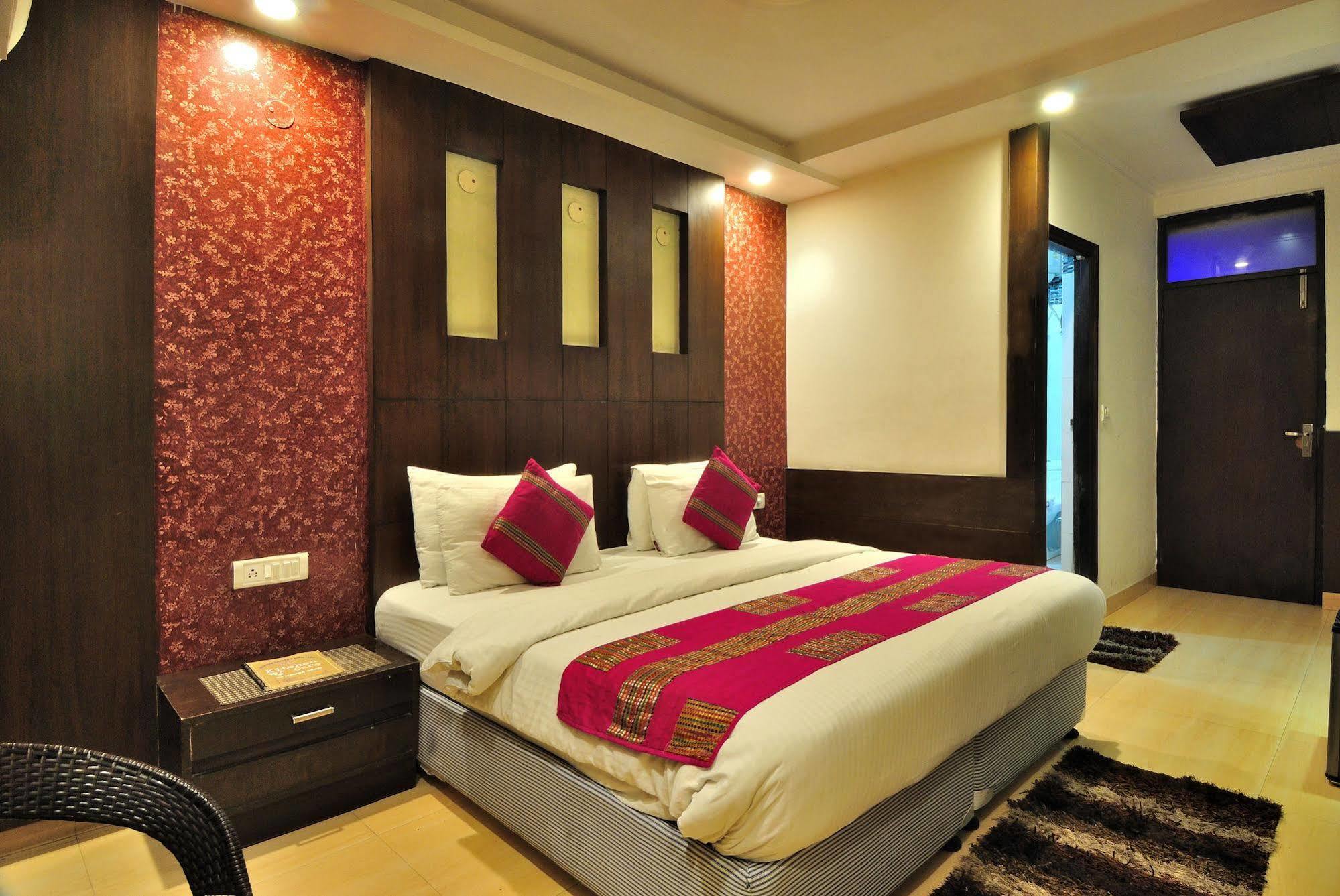 Hotel Shelton New Delhi Extérieur photo