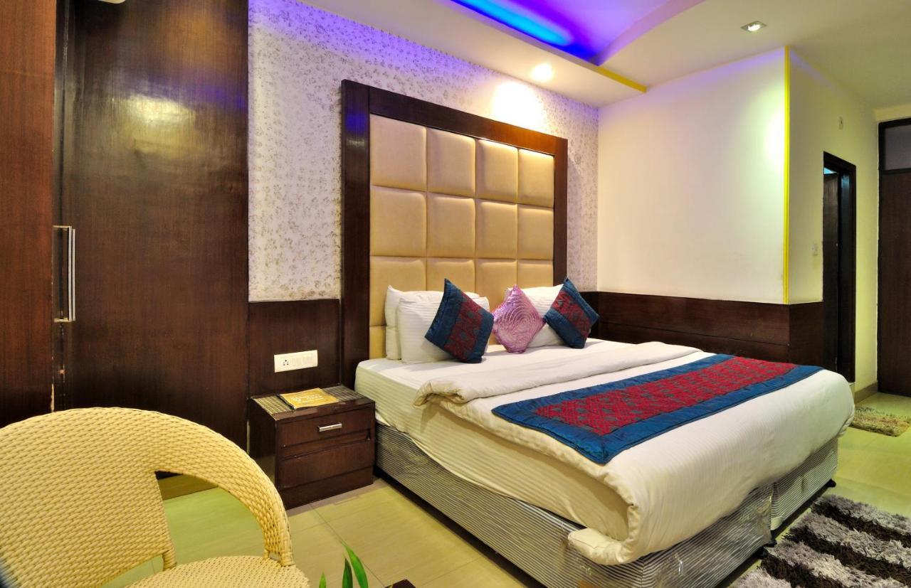 Hotel Shelton New Delhi Extérieur photo