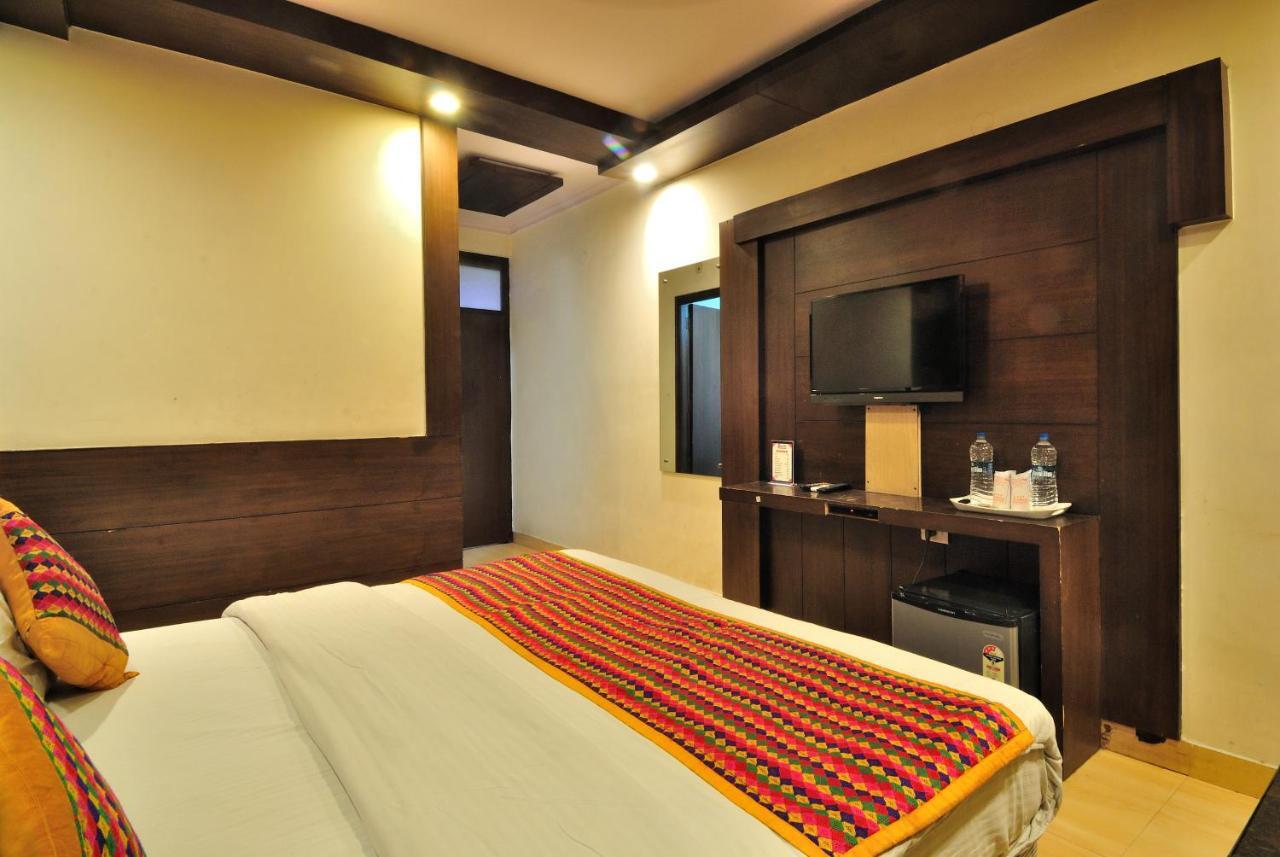 Hotel Shelton New Delhi Extérieur photo